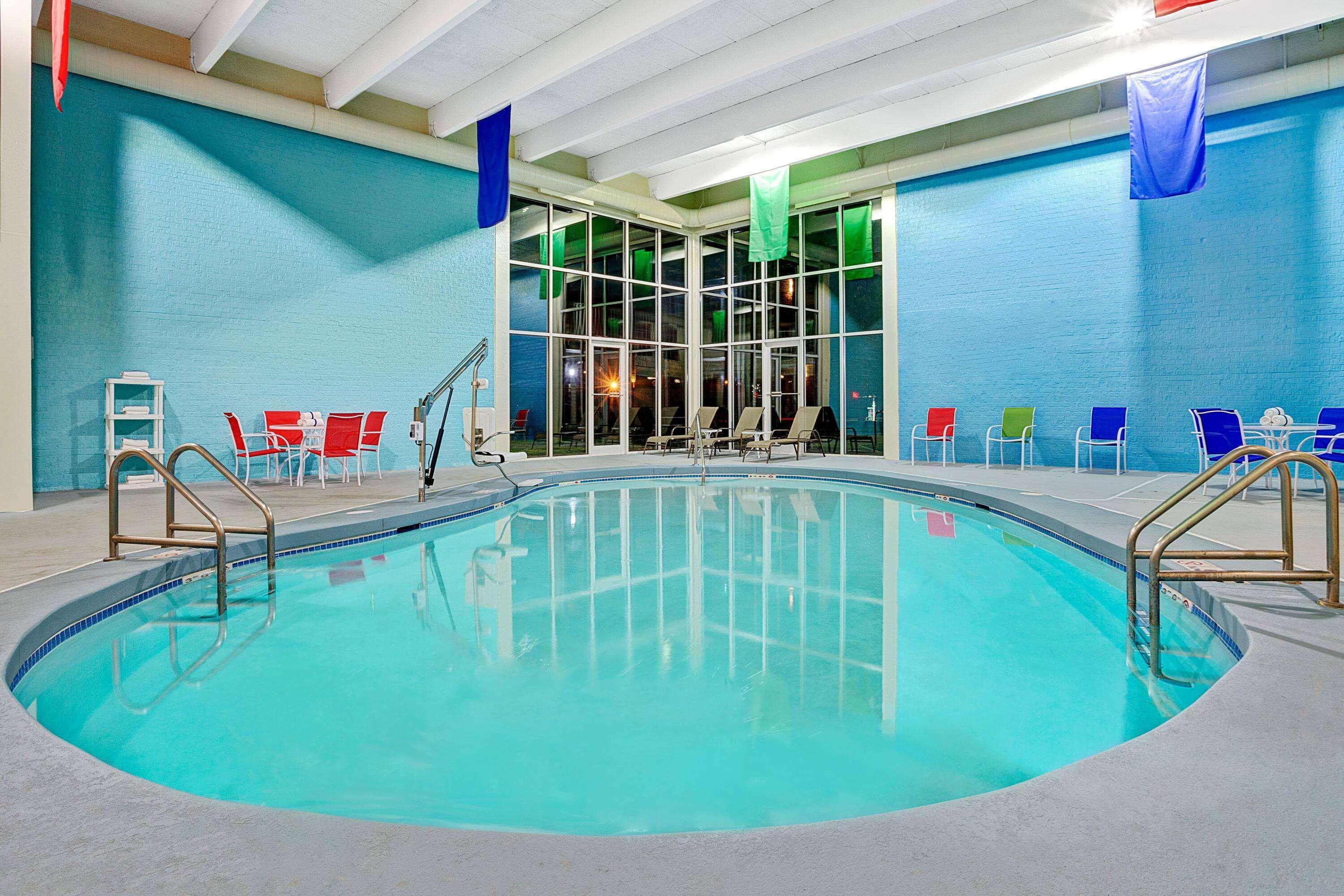 Travelodge By Wyndham Iowa City Exterior photo